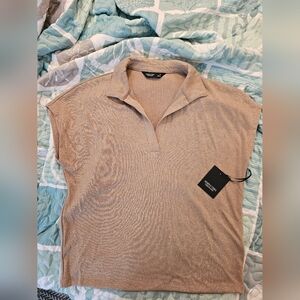 NWT Simply Vera Vera Wang gold shirt M